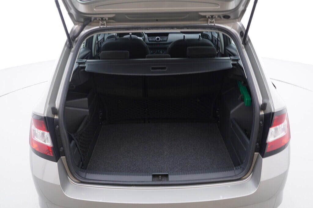 OV190V10518_33.webp_FABIA Ambition 1.2 TSI 66 kW manuál