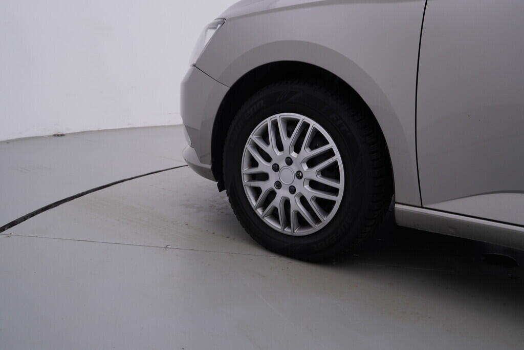 OV190V10518_35.webp_FABIA Ambition 1.2 TSI 66 kW manuál