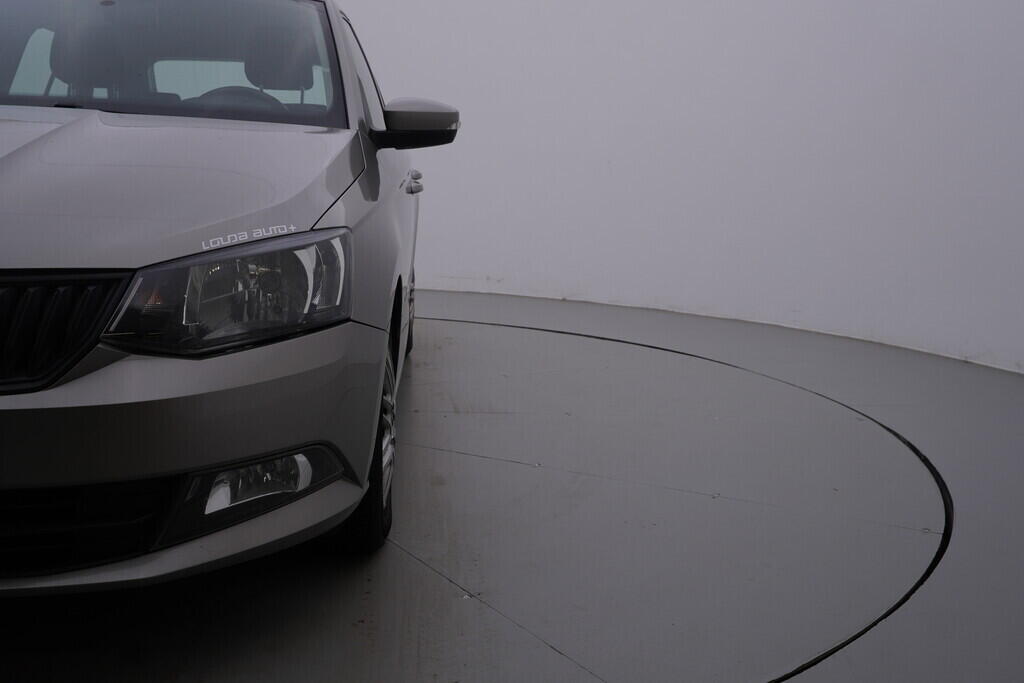 OV190V10518_36.webp_FABIA Ambition 1.2 TSI 66 kW manuál