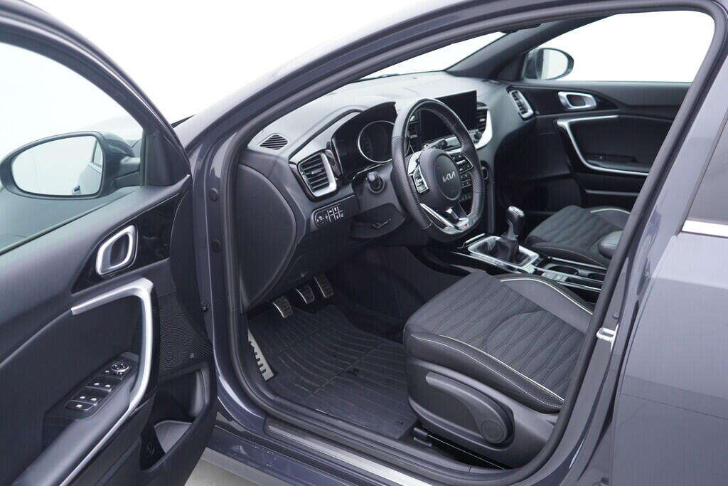 OV190V10519_18.webp_CEED  1.5 T-GDi 117 kW manuál