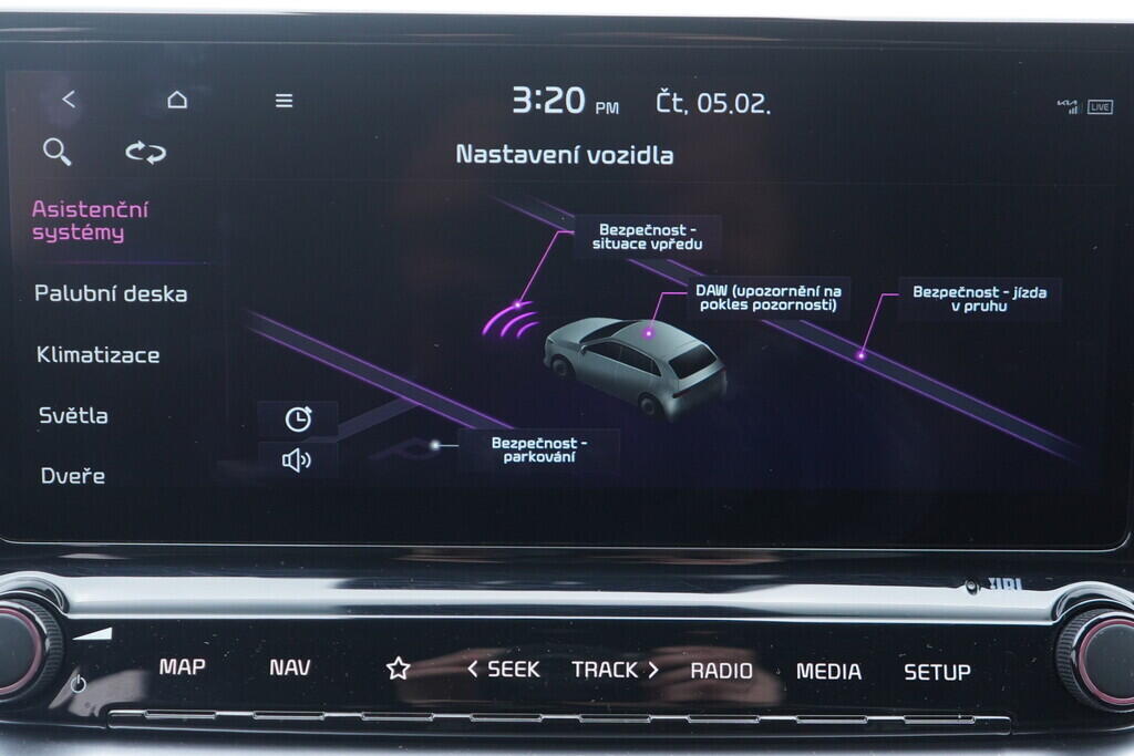 OV190V10519_30.webp_CEED  1.5 T-GDi 117 kW manuál