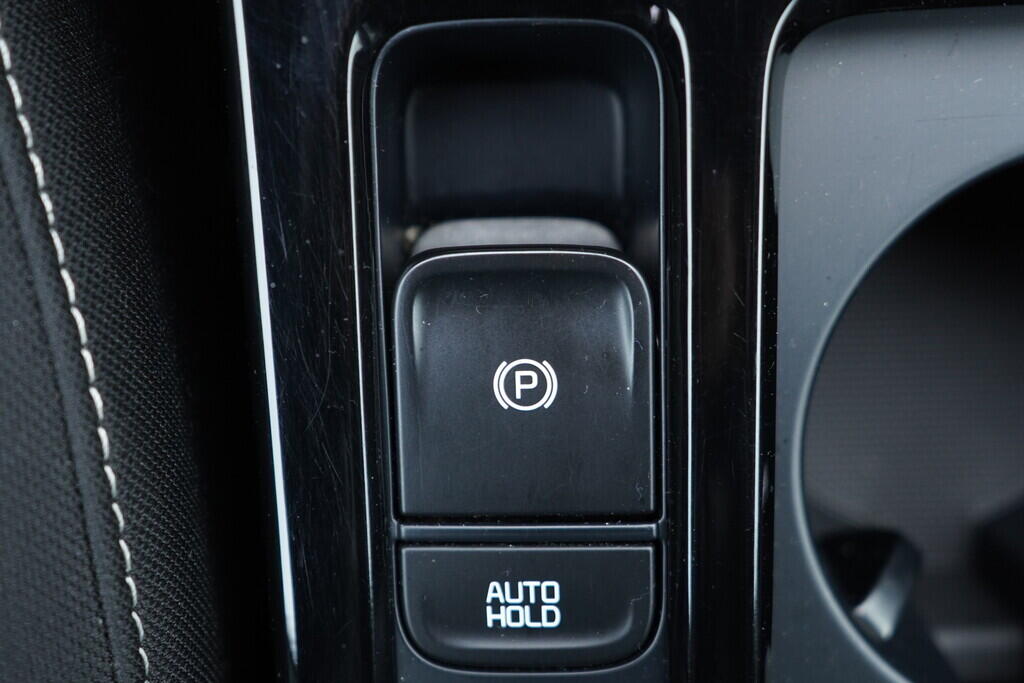 OV190V10519_35.webp_CEED  1.5 T-GDi 117 kW manuál