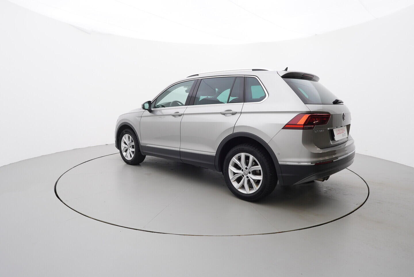 OV190V10521_12.webp_TIGUAN HIGHLINE 2.0 TDI 140 kW automat, DPH