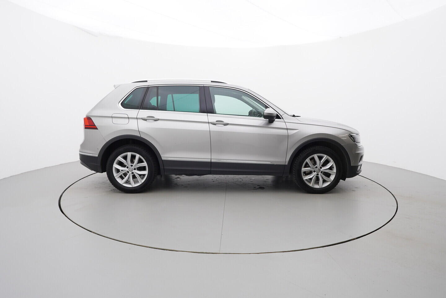 OV190V10521_15.webp_TIGUAN HIGHLINE 2.0 TDI 140 kW automat, DPH