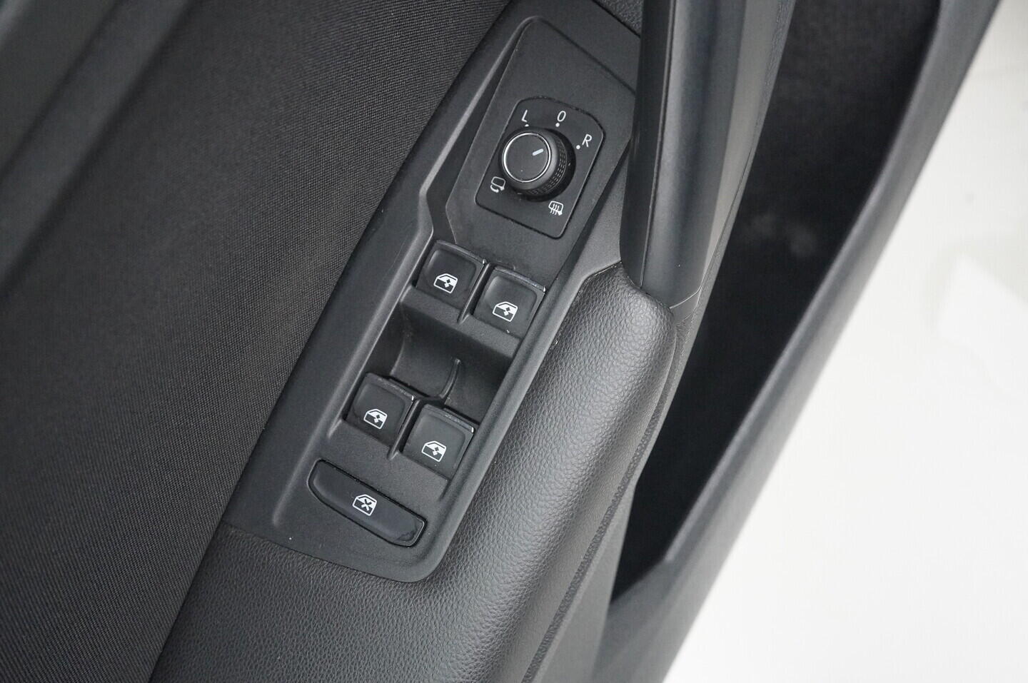 OV190V10521_20.webp_TIGUAN HIGHLINE 2.0 TDI 140 kW automat, DPH