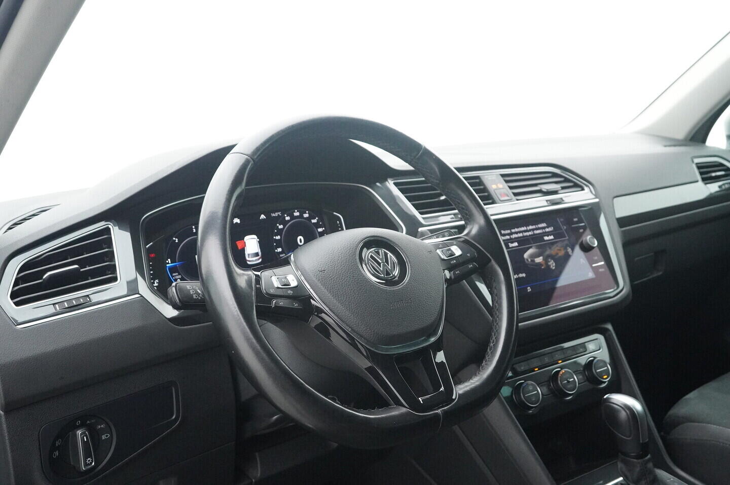 OV190V10521_24.webp_TIGUAN HIGHLINE 2.0 TDI 140 kW automat, DPH