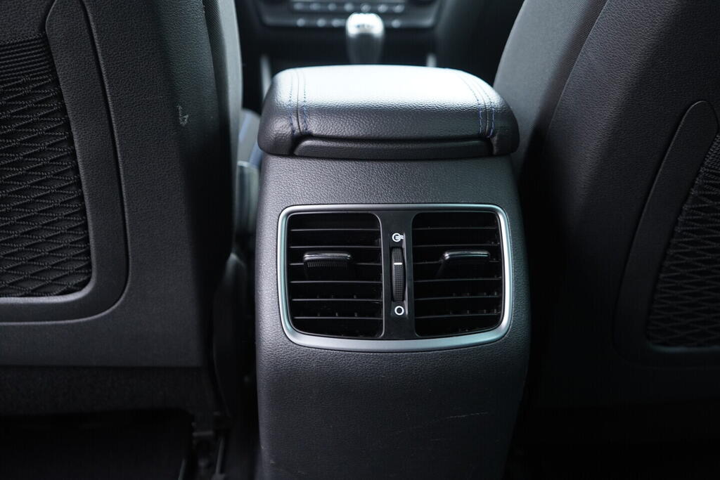 OV190V10522_33.webp_TUCSON Style 1.7 CRDI 85 kW manuál