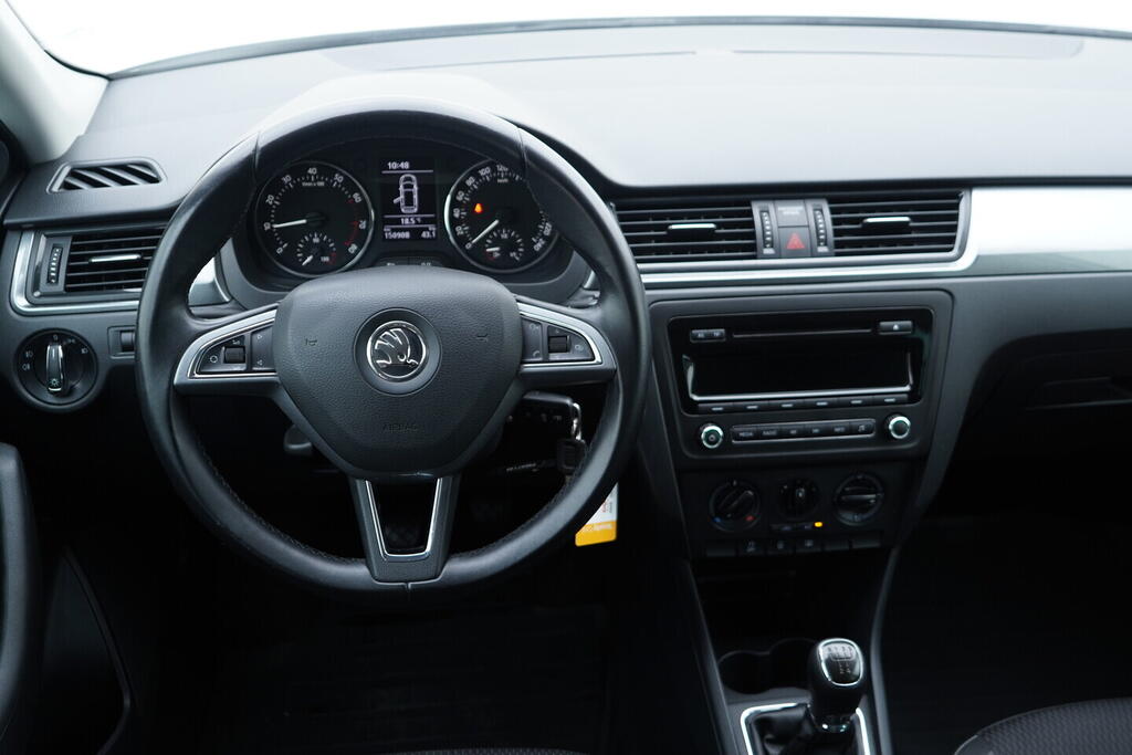 OV190V10524_27.webp_RAPID Ambition 1.2 TSI 63 kW manuál, DPH