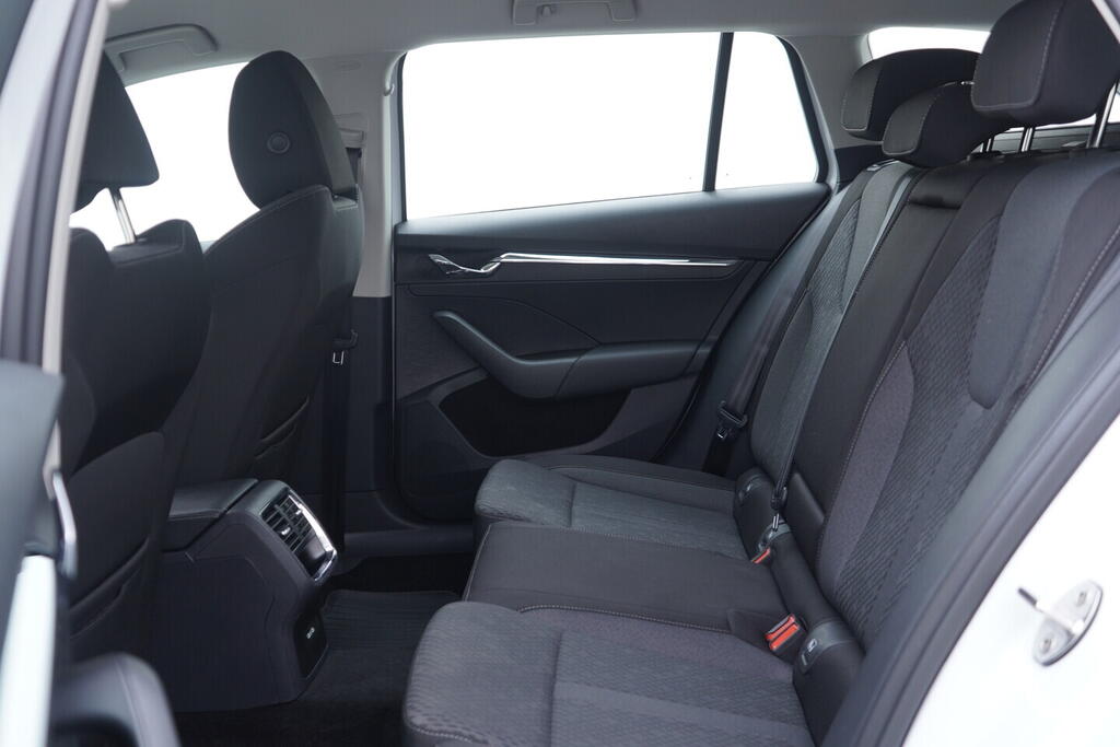 OV190V10526_38.webp_OCTAVIA Style 1.5 TSI 110 kW automat, DPH