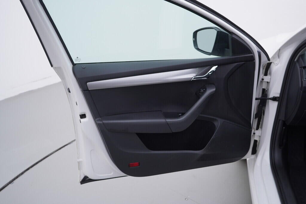 OV190V10527_19.webp_OCTAVIA Ambition 1.6 TDI 81 kW manuál, DPH