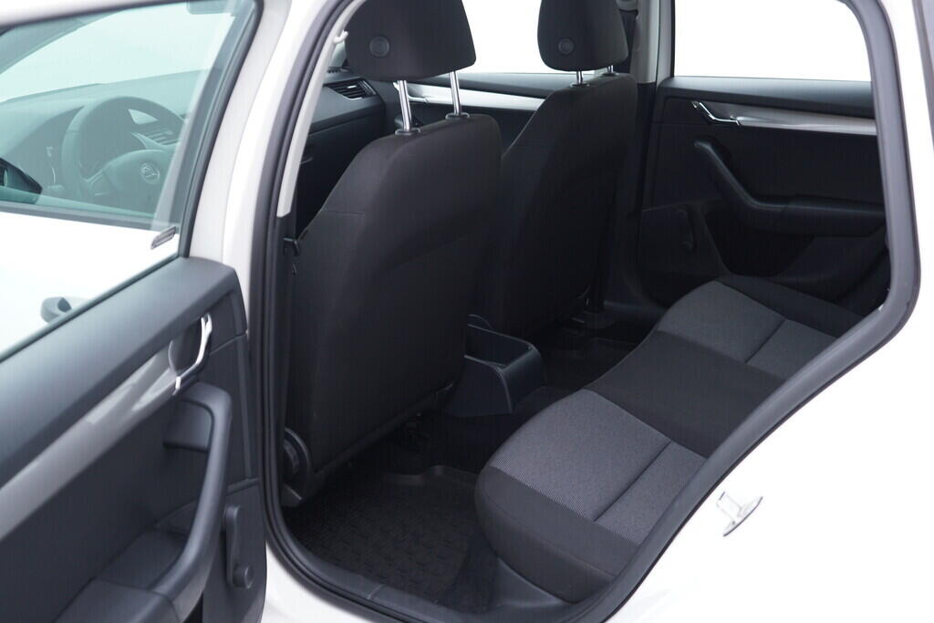 OV190V10527_24.webp_OCTAVIA Ambition 1.6 TDI 81 kW manuál, DPH