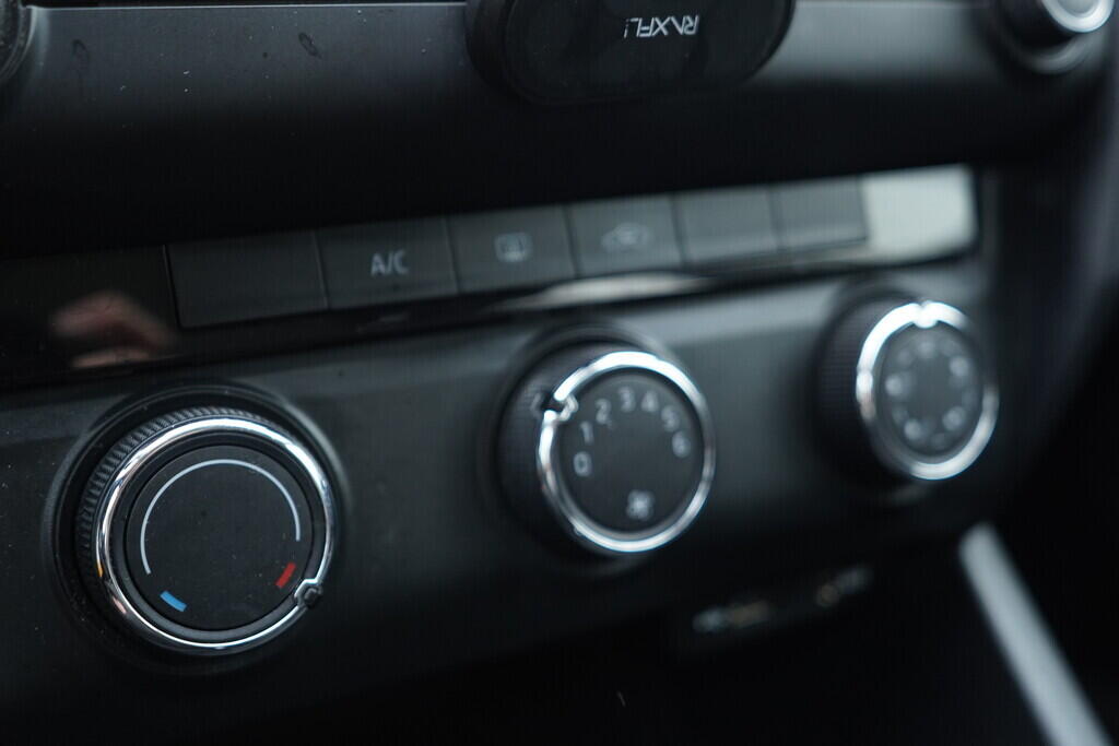 OV190V10527_30.webp_OCTAVIA Ambition 1.6 TDI 81 kW manuál, DPH