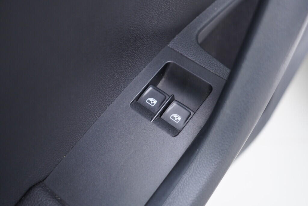 OV190V10528_21.webp_OCTAVIA Ambition 1.6 TDI 81 kW manuál, DPH