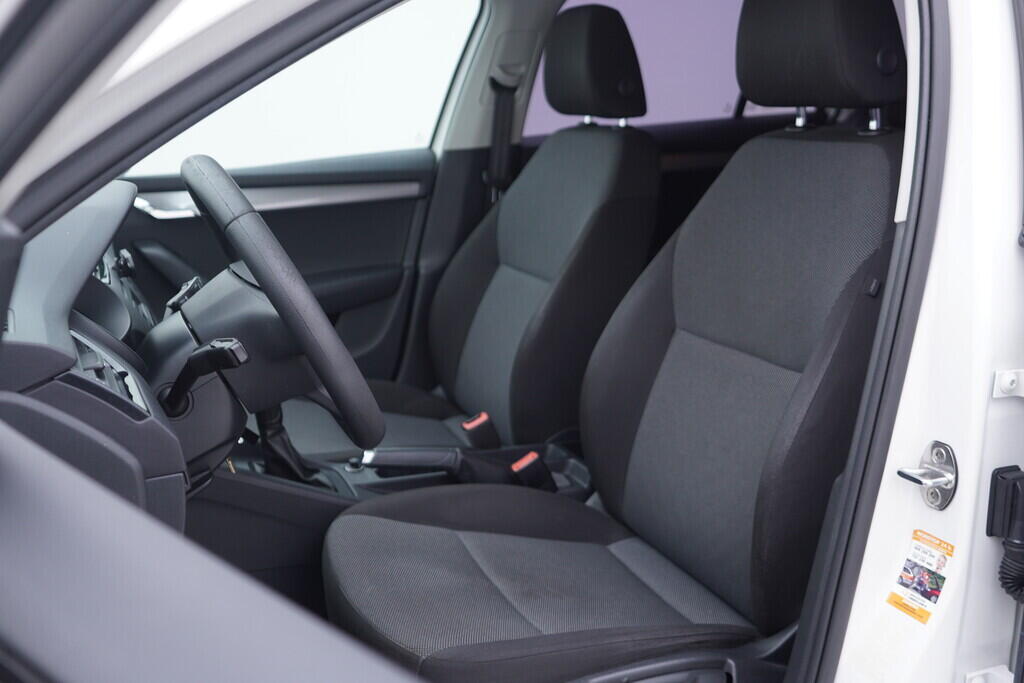 OV190V10528_22.webp_OCTAVIA Ambition 1.6 TDI 81 kW manuál, DPH