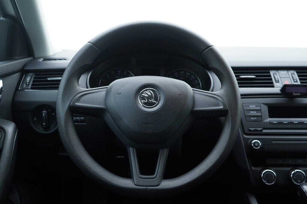 OV190V10528_26.webp_OCTAVIA Ambition 1.6 TDI 81 kW manuál, DPH