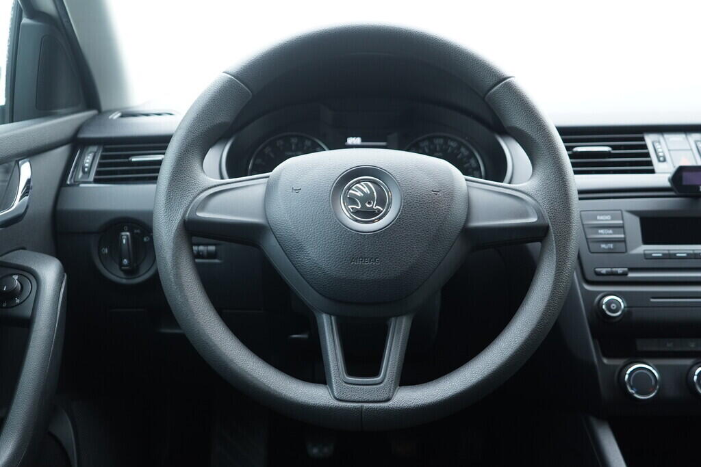 OV190V10528_27.webp_OCTAVIA Ambition 1.6 TDI 81 kW manuál, DPH