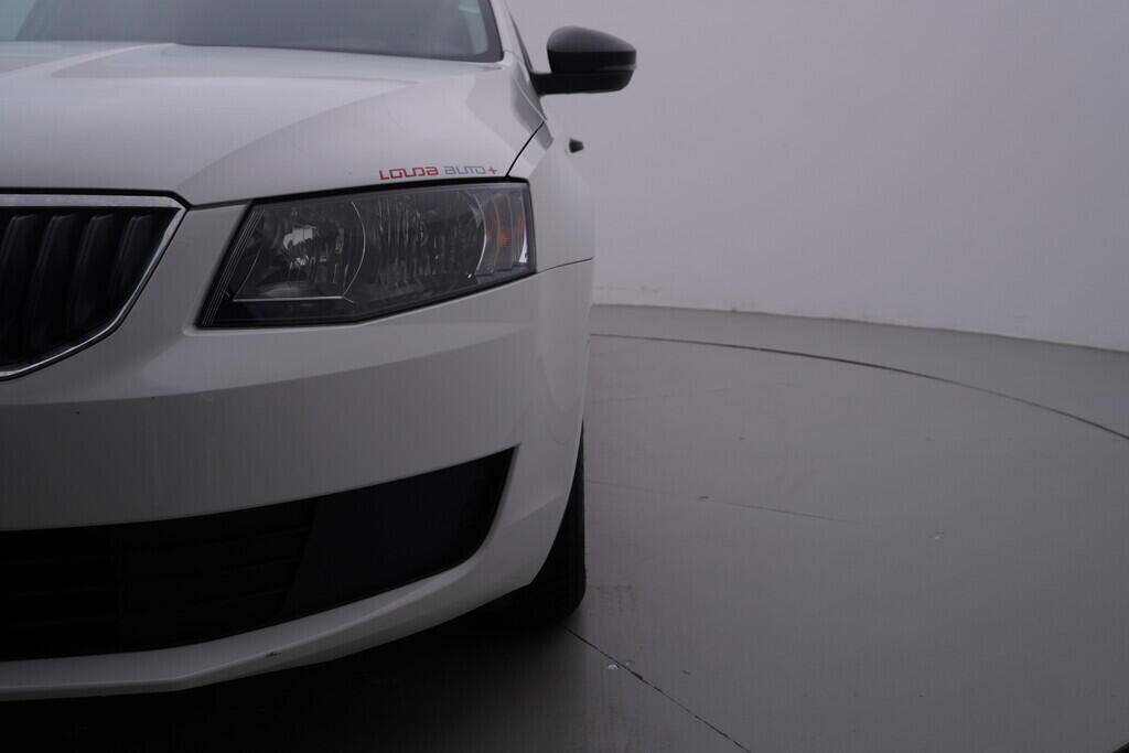 OV190V10528_35.webp_OCTAVIA Ambition 1.6 TDI 81 kW manuál, DPH