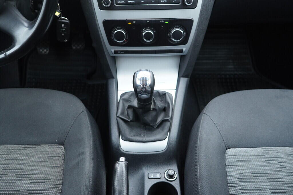 OV190V10535_30.webp_OCTAVIA Ambition 1.2 TSI 77 kW manuál