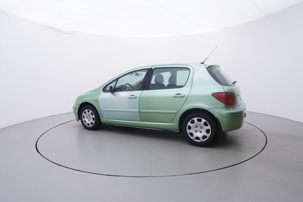 OV190V10536_12.webp_307  1.6 VTi 80 kW manuál