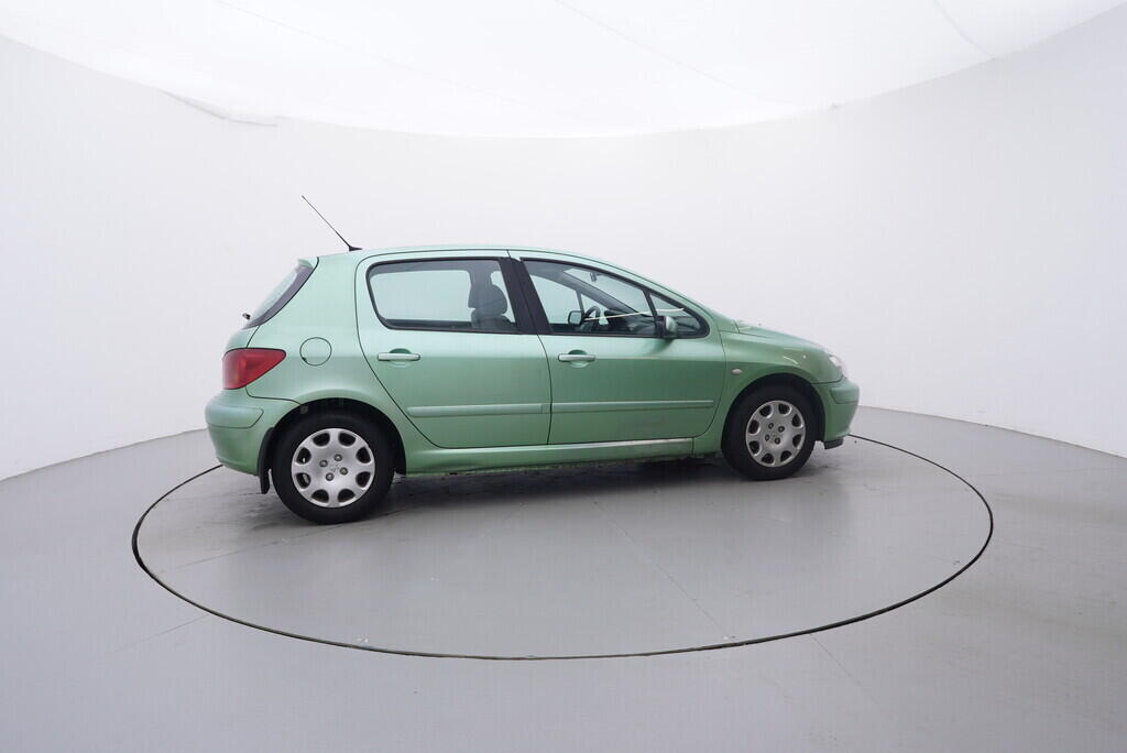 OV190V10536_15.webp_307  1.6 VTi 80 kW manuál