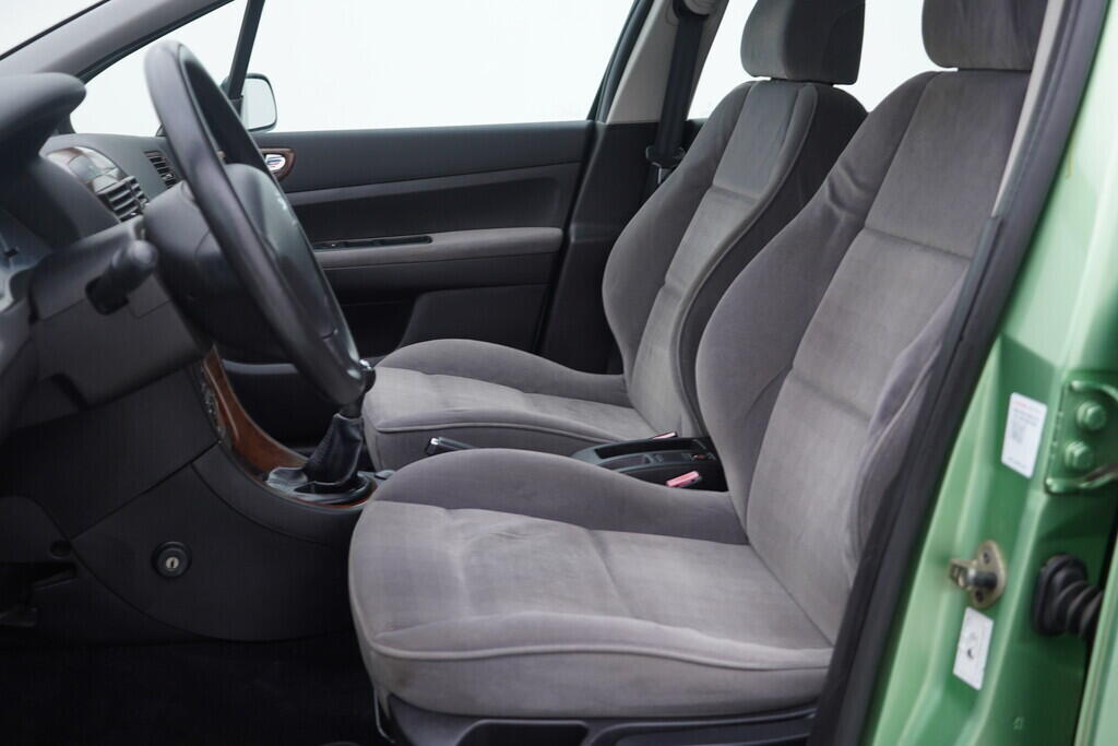 OV190V10536_22.webp_307  1.6 VTi 80 kW manuál