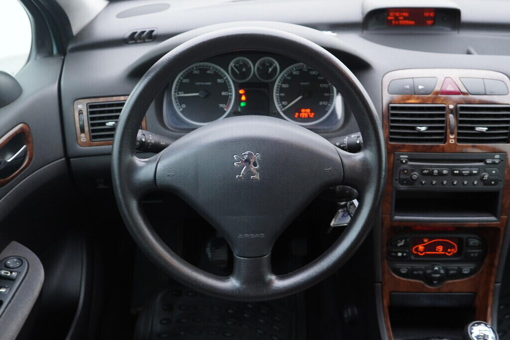 OV190V10536_27.webp_307  1.6 VTi 80 kW manuál