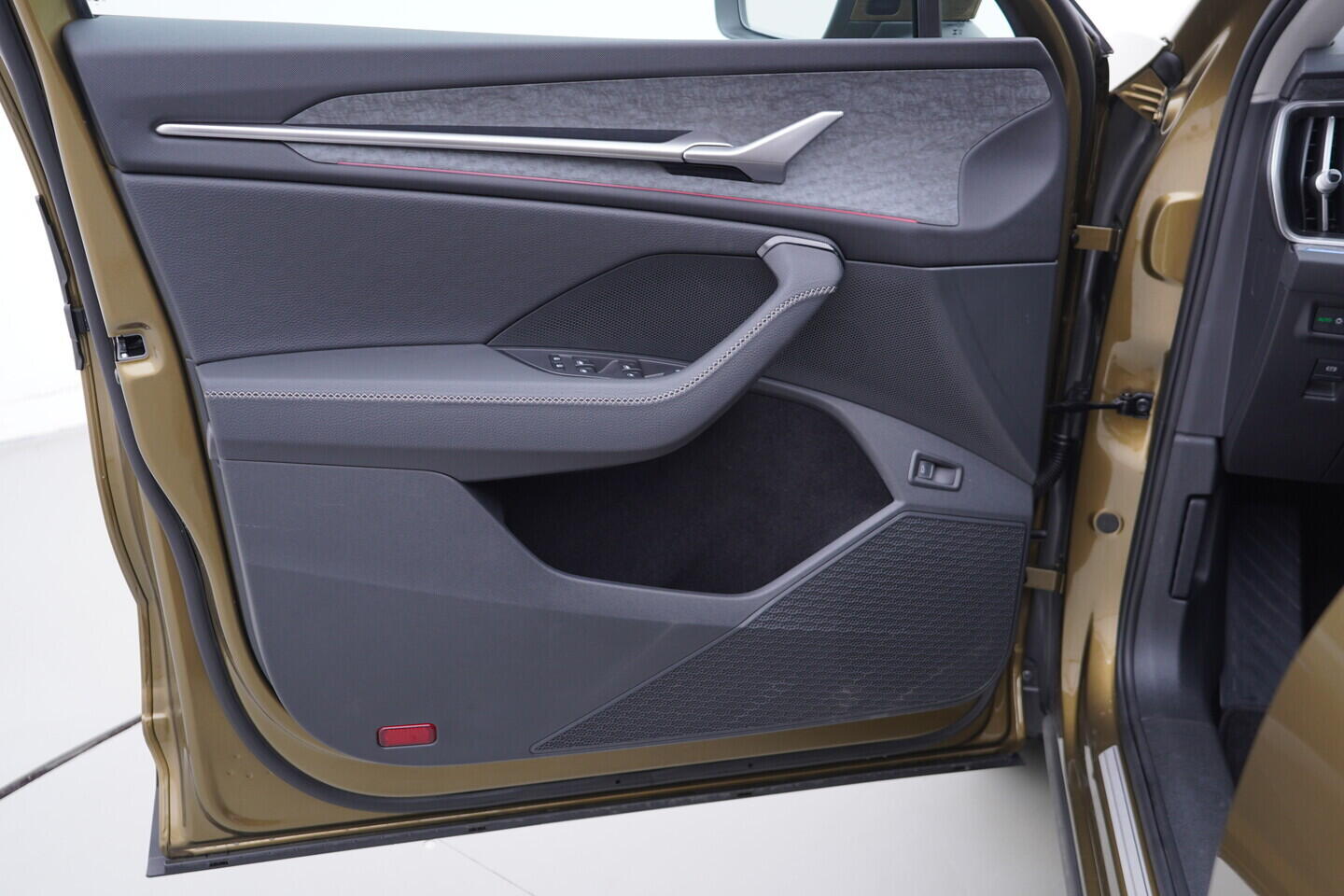 OV190V10539_19.webp_KODIAQ Selection 2.0 TDI 142 kW automat, DPH