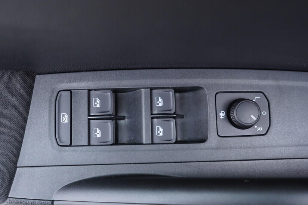 OV190V10540_20.webp_FABIA Selection 1.0 MPI 59 kW manuál, DPH