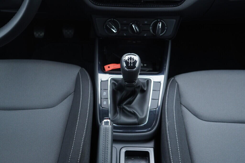 OV190V10540_31.webp_FABIA Selection 1.0 MPI 59 kW manuál, DPH