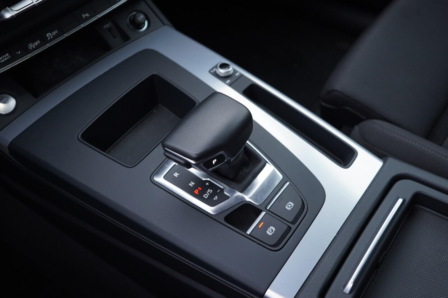 OV190V10541_34.webp_Q5 S-line 2.0 TDI 150 kW automat, DPH