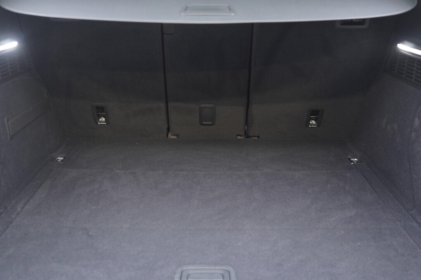 OV190V10541_39.webp_Q5 S-line 2.0 TDI 150 kW automat, DPH