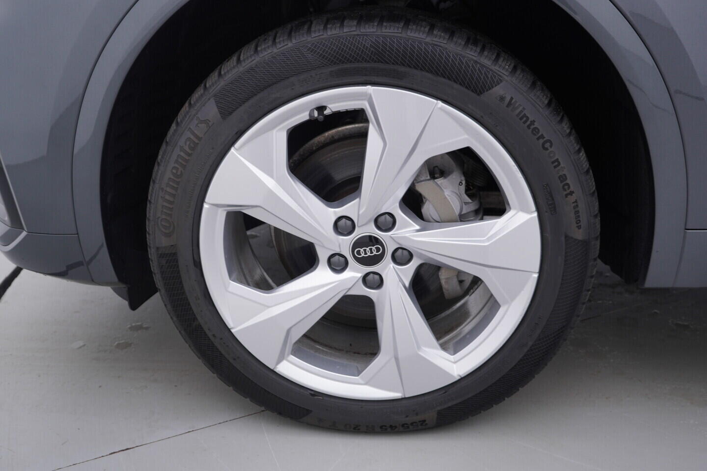 OV190V10541_42.webp_Q5 S-line 2.0 TDI 150 kW automat, DPH