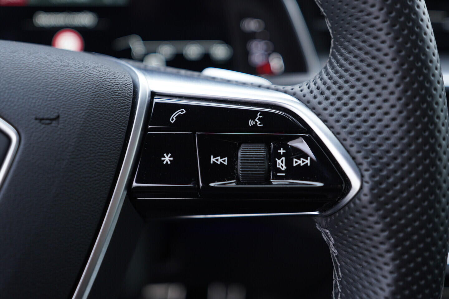 OV190V10543_28.webp_A6 AVANT S-Line 3.0 TDI 210 kW automat, DPH