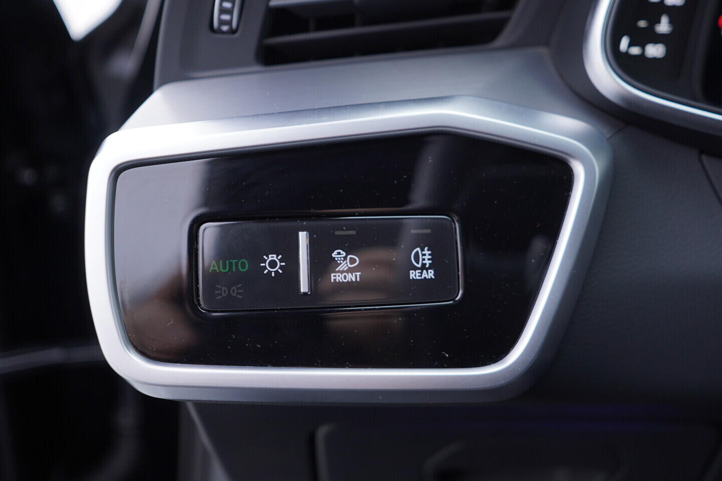 OV190V10543_29.webp_A6 AVANT S-Line 3.0 TDI 210 kW automat, DPH