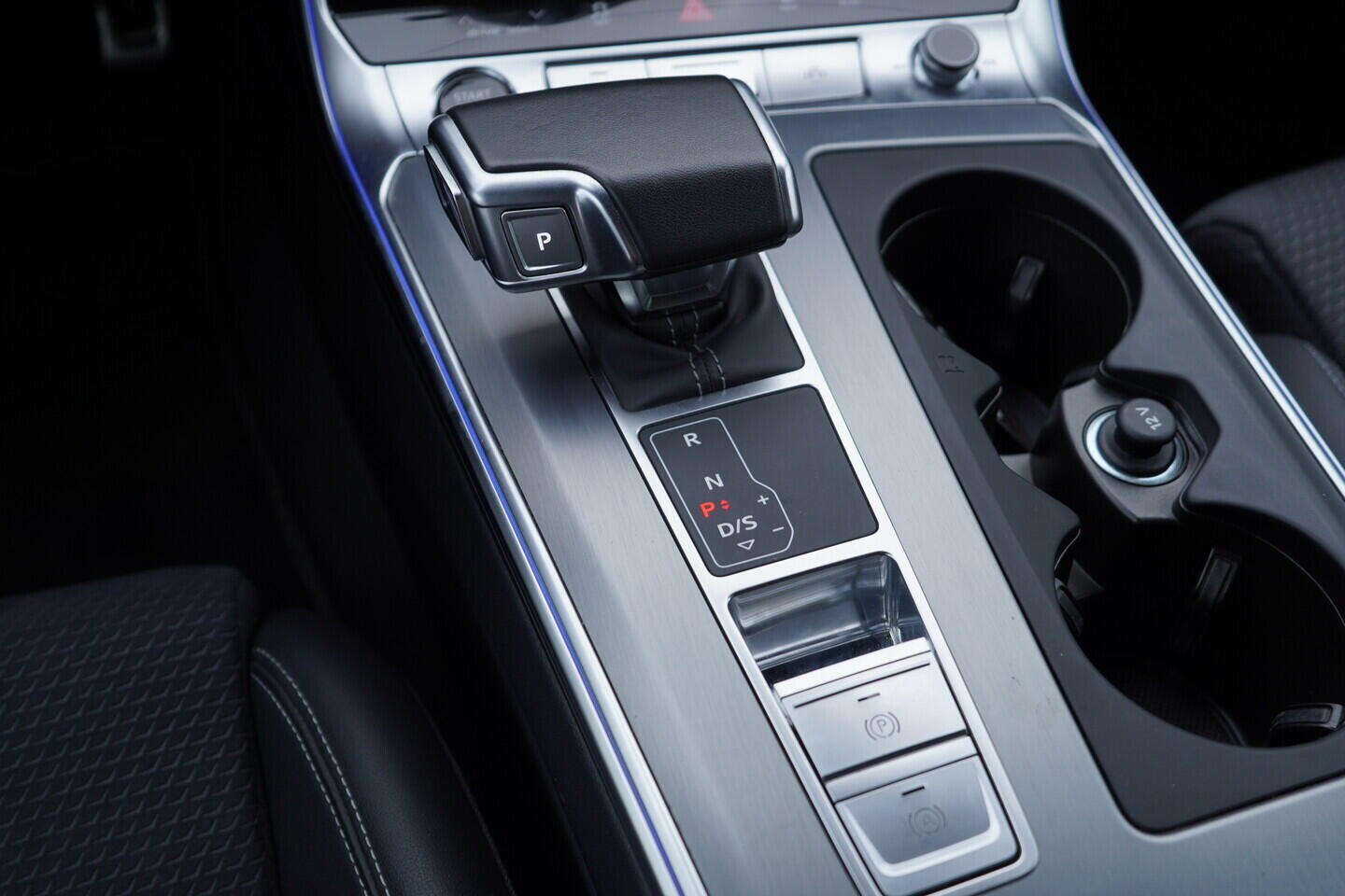 OV190V10543_40.webp_A6 AVANT S-Line 3.0 TDI 210 kW automat, DPH