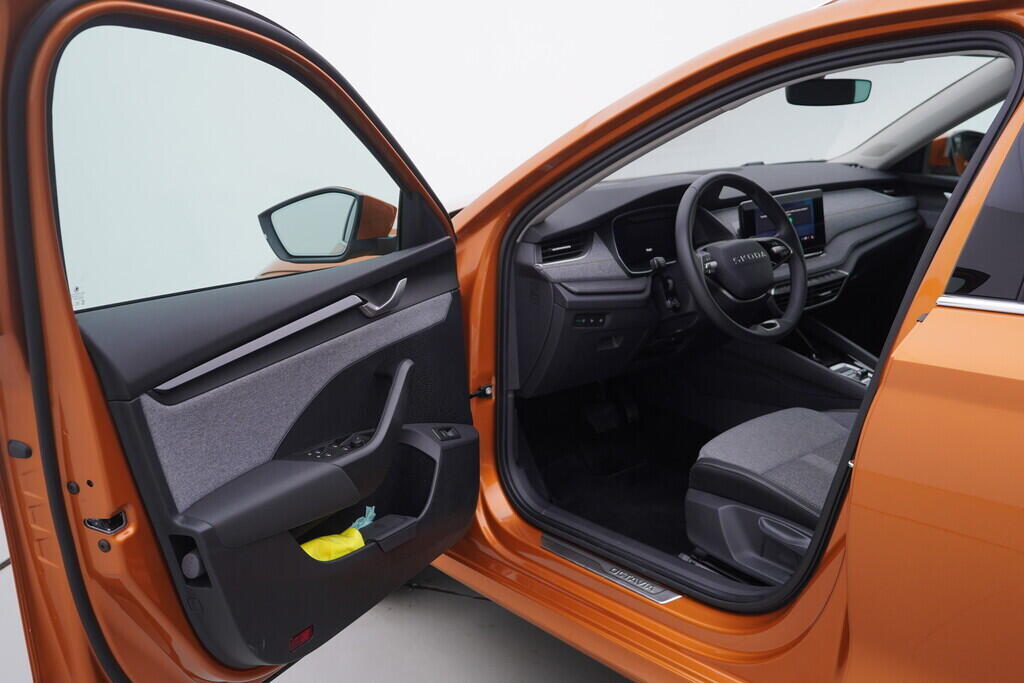 OV190V10547_18.webp_OCTAVIA Top Selection 1.5 TSI 110 kW automat, DPH