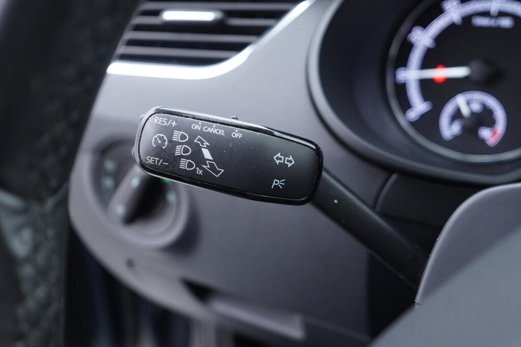 OV190V10549_23.webp_OCTAVIA Ambition 1.0 TSI 85 kW manuál, DPH