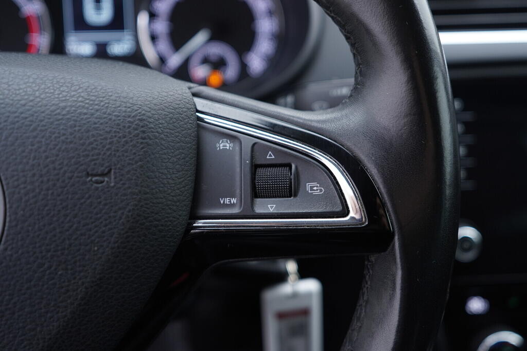 OV190V10549_26.webp_OCTAVIA Ambition 1.0 TSI 85 kW manuál, DPH