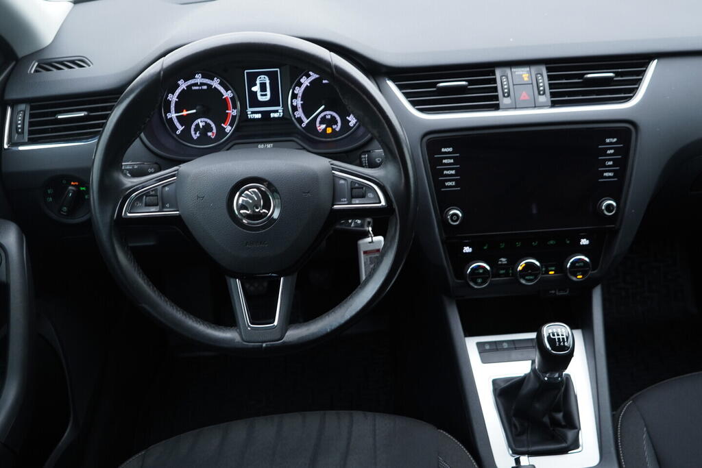 OV190V10549_27.webp_OCTAVIA Ambition 1.0 TSI 85 kW manuál, DPH