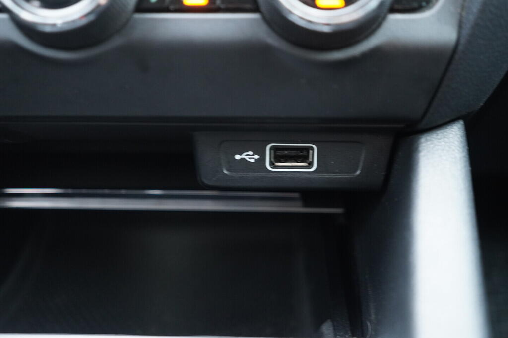 OV190V10549_34.webp_OCTAVIA Ambition 1.0 TSI 85 kW manuál, DPH