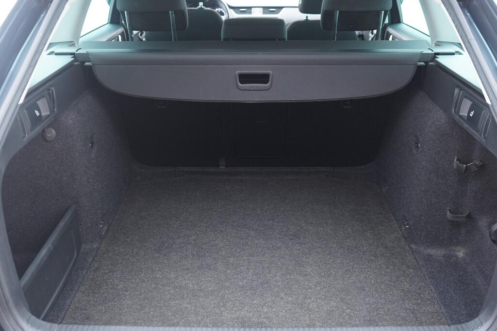 OV190V10549_39.webp_OCTAVIA Ambition 1.0 TSI 85 kW manuál, DPH