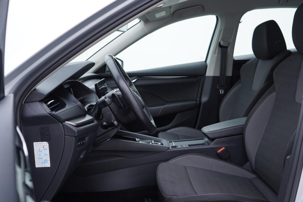 OV190V10551_22.webp_OCTAVIA Ambiente 1.0 TSI 81 kW automat, DPH