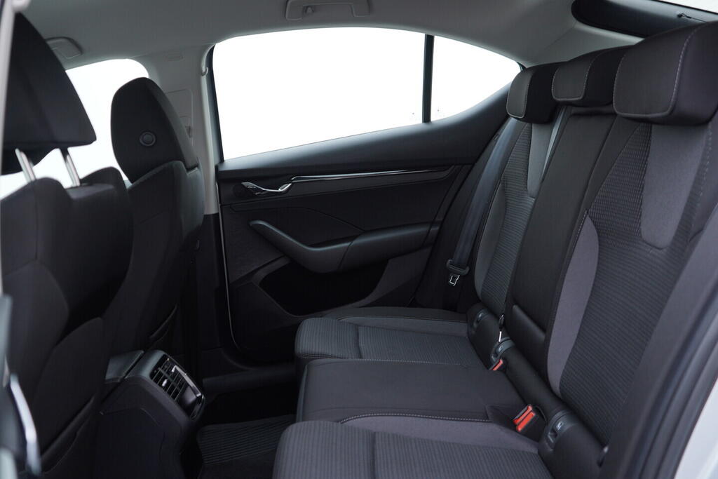 OV190V10551_37.webp_OCTAVIA Ambiente 1.0 TSI 81 kW automat, DPH