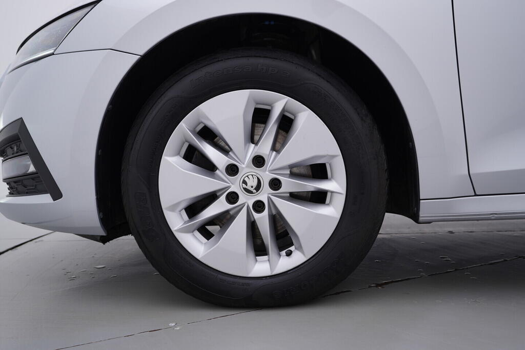 OV190V10551_40.webp_OCTAVIA Ambiente 1.0 TSI 81 kW automat, DPH