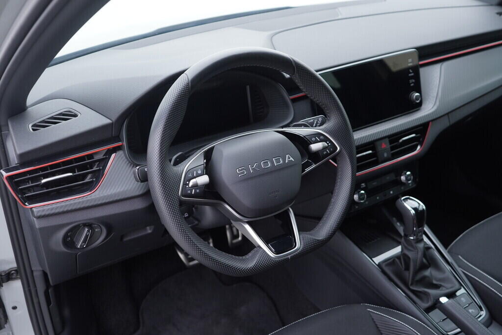 OV190V10552_22.webp_SCALA Monte Carlo 1.0 TSI 85 kW automat, DPH