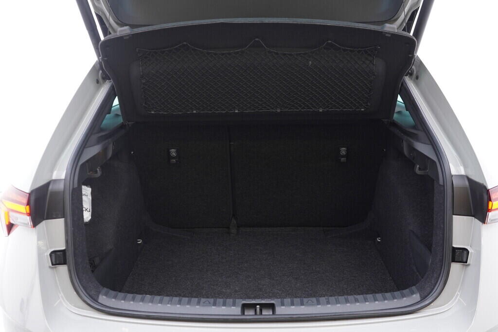 OV190V10552_39.webp_SCALA Monte Carlo 1.0 TSI 85 kW automat, DPH