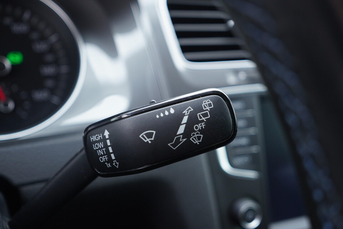 OV190V10554_25.webp_E-GOLF    85 kW automat, DPH