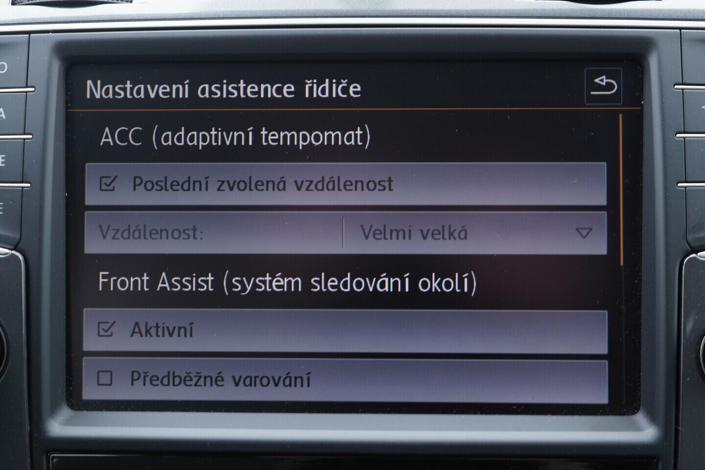 OV190V10554_29.webp_E-GOLF    85 kW automat, DPH