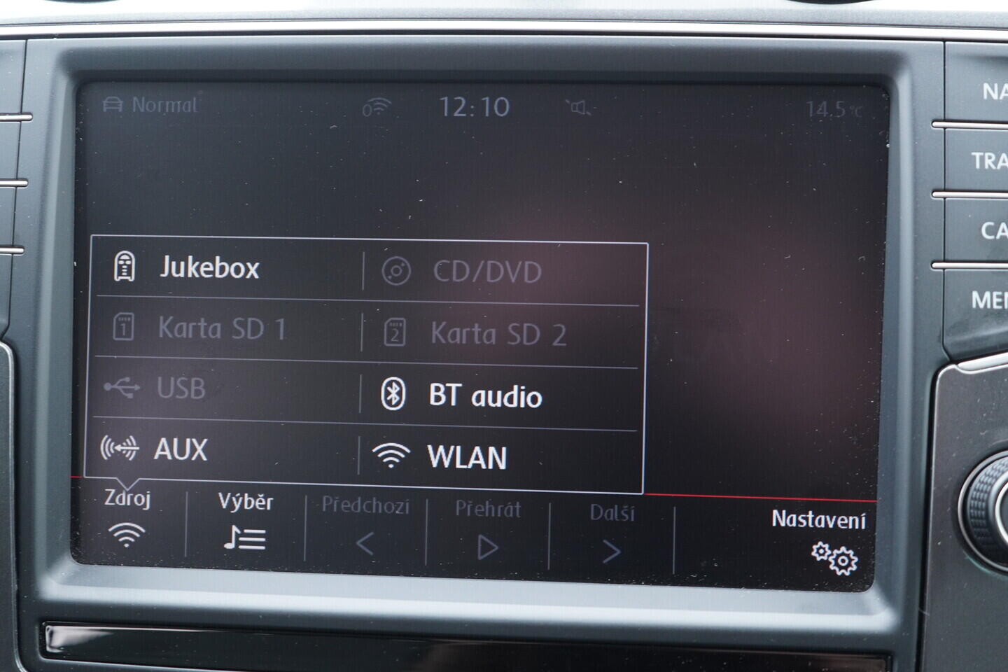 OV190V10554_30.webp_E-GOLF    85 kW automat, DPH