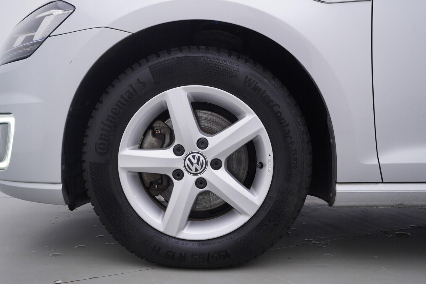 OV190V10554_39.webp_E-GOLF    85 kW automat, DPH